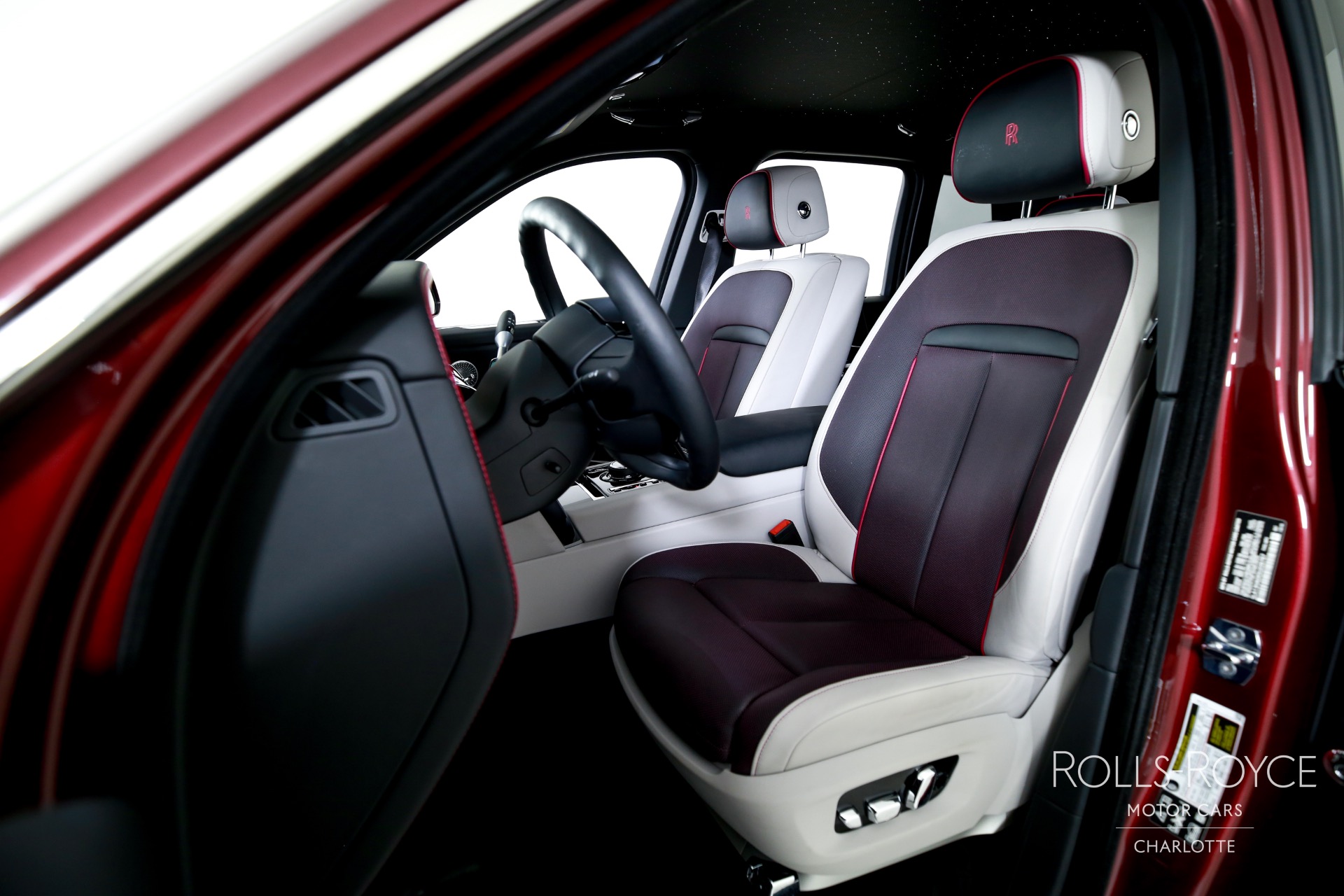 2025 Rolls-Royce Cullinan Base - Photo 13
