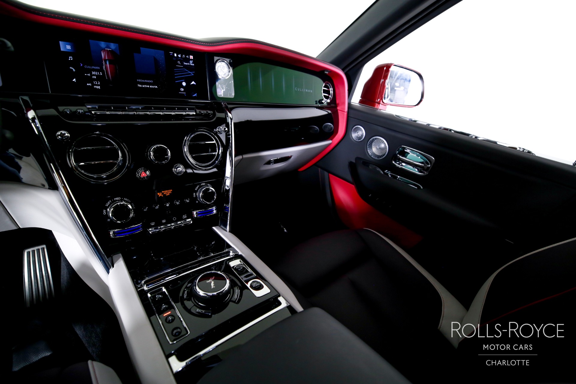 2025 Rolls-Royce Cullinan Base - Photo 16