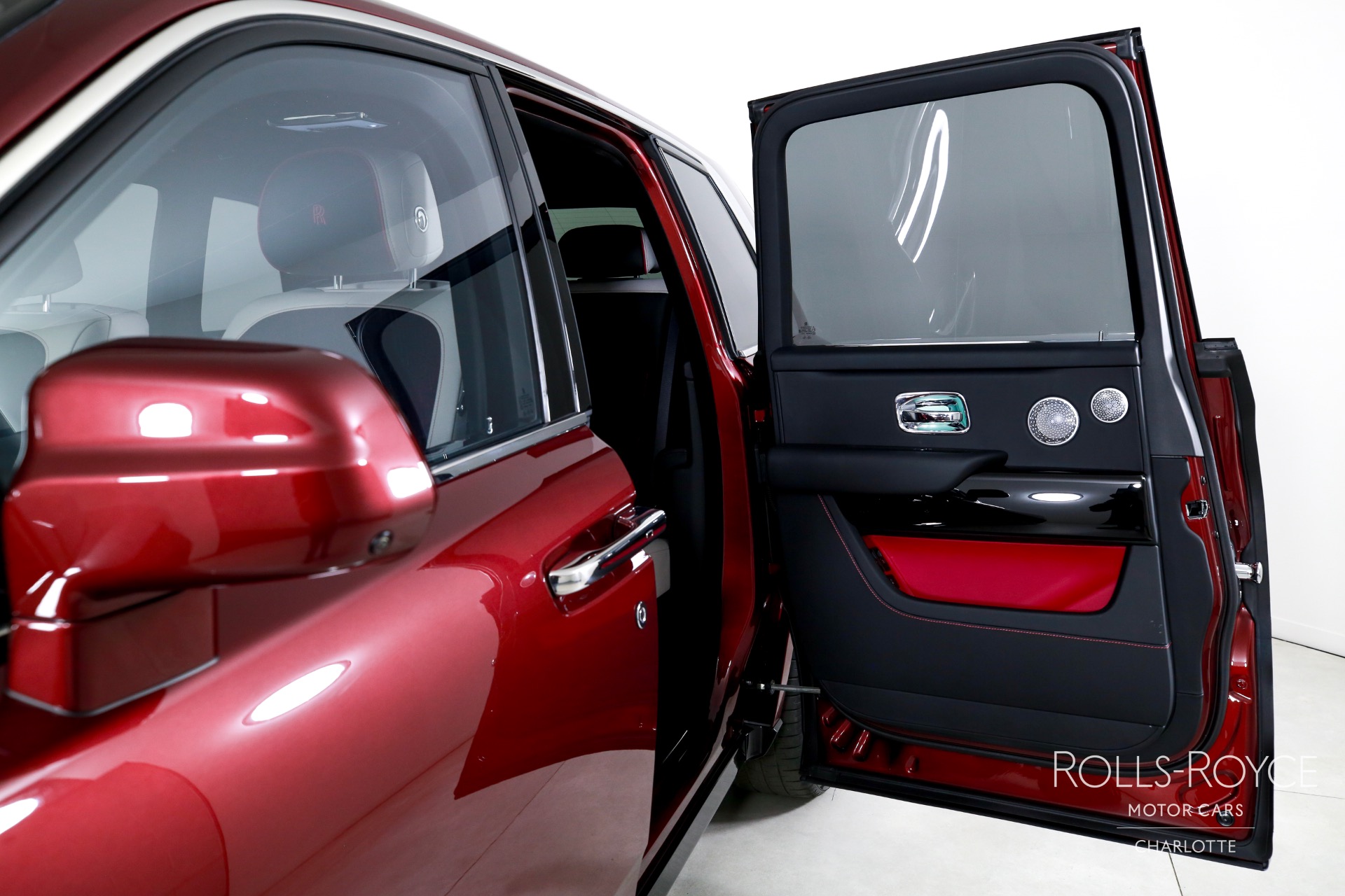 2025 Rolls-Royce Cullinan Base - Photo 18