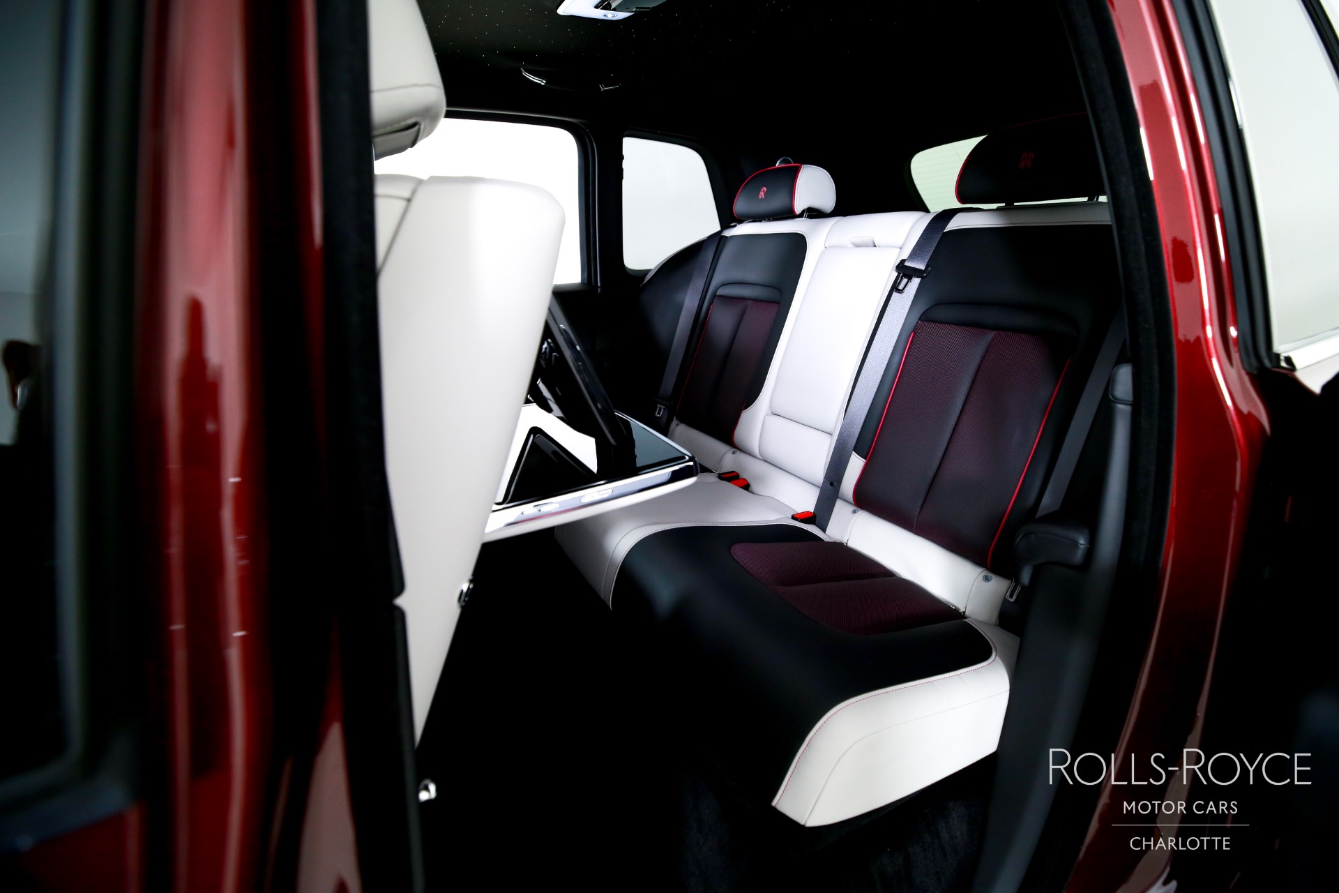 2025 Rolls-Royce Cullinan Base - Photo 19