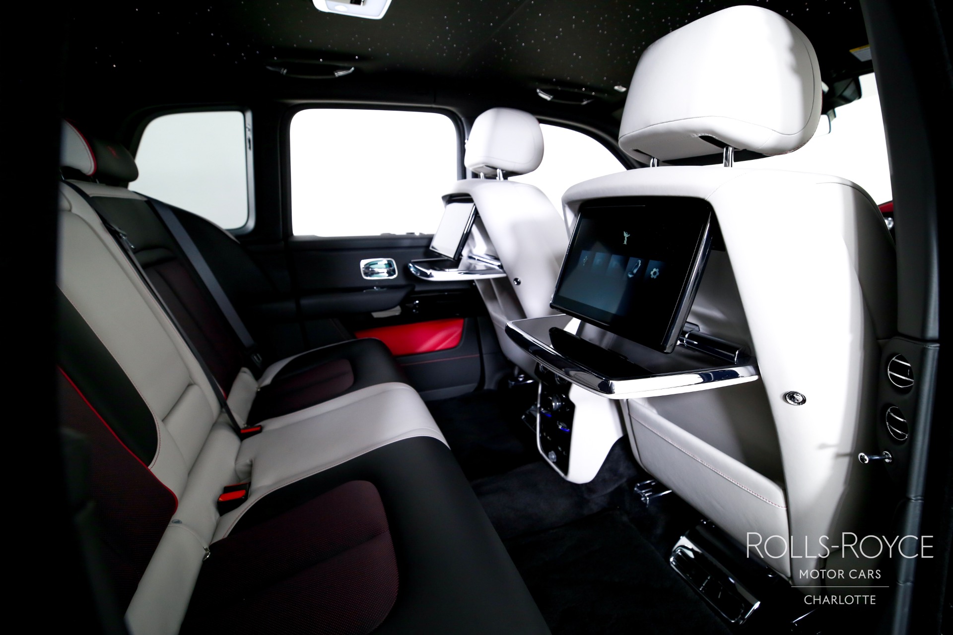 2025 Rolls-Royce Cullinan Base - Photo 30