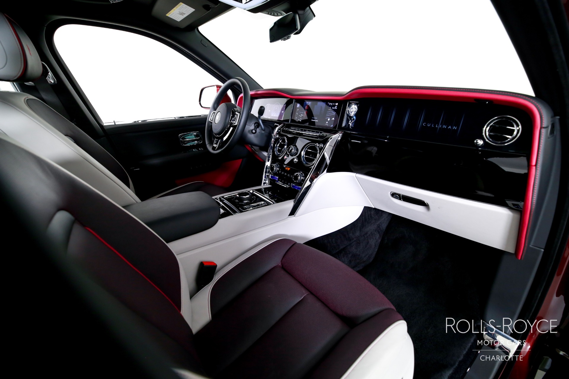 2025 Rolls-Royce Cullinan Base - Photo 36