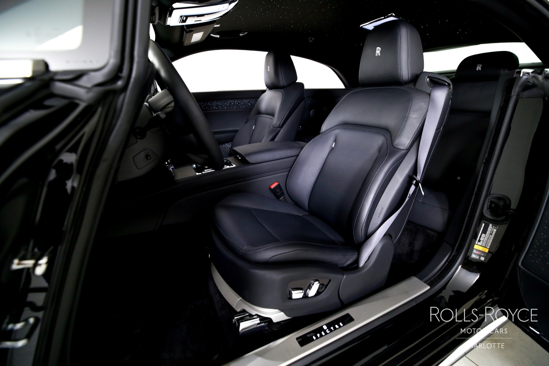 2025 Rolls Royce Spectre photo 13