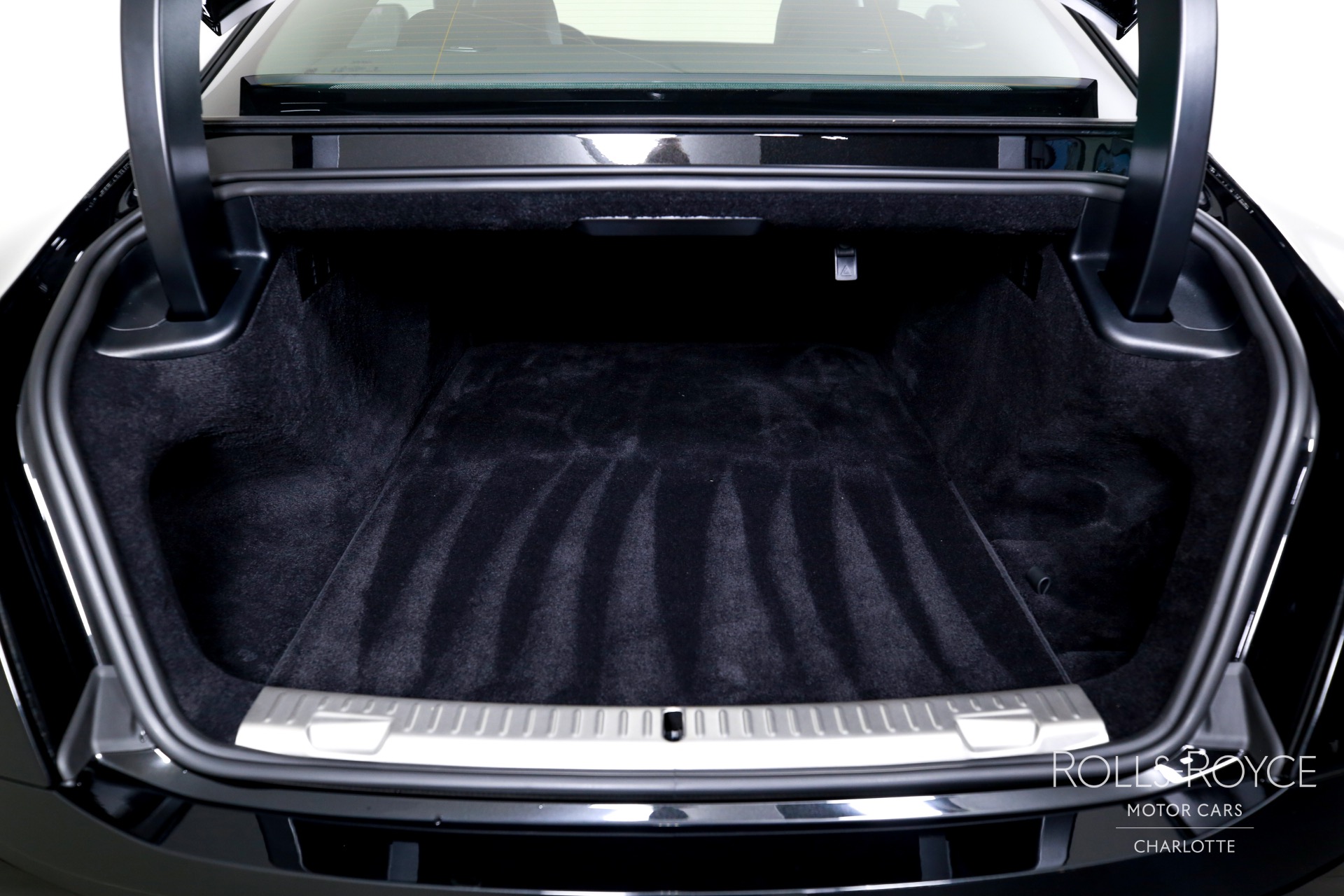 2025 Rolls Royce Spectre photo 20