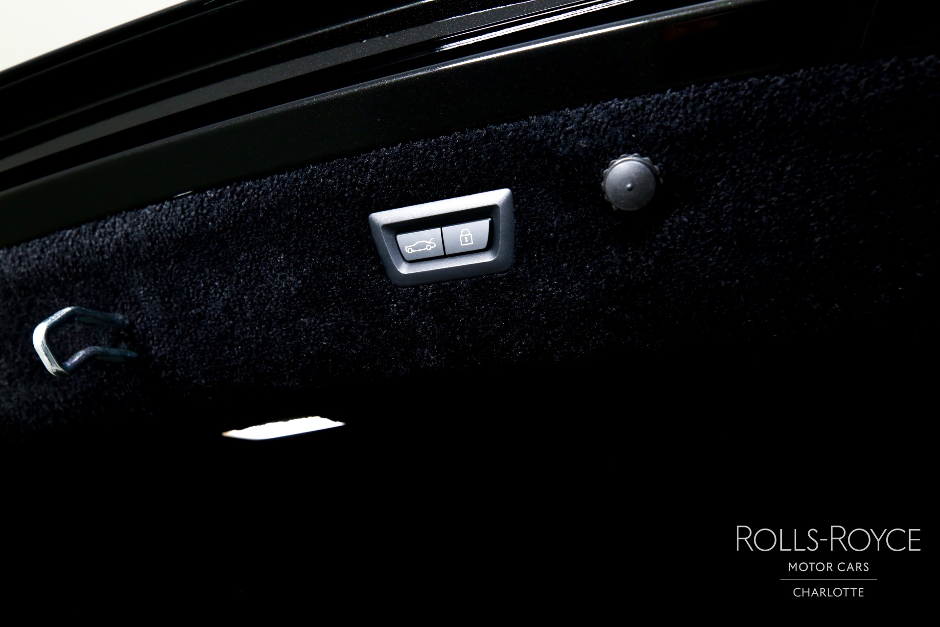 2025 Rolls Royce Spectre photo 21