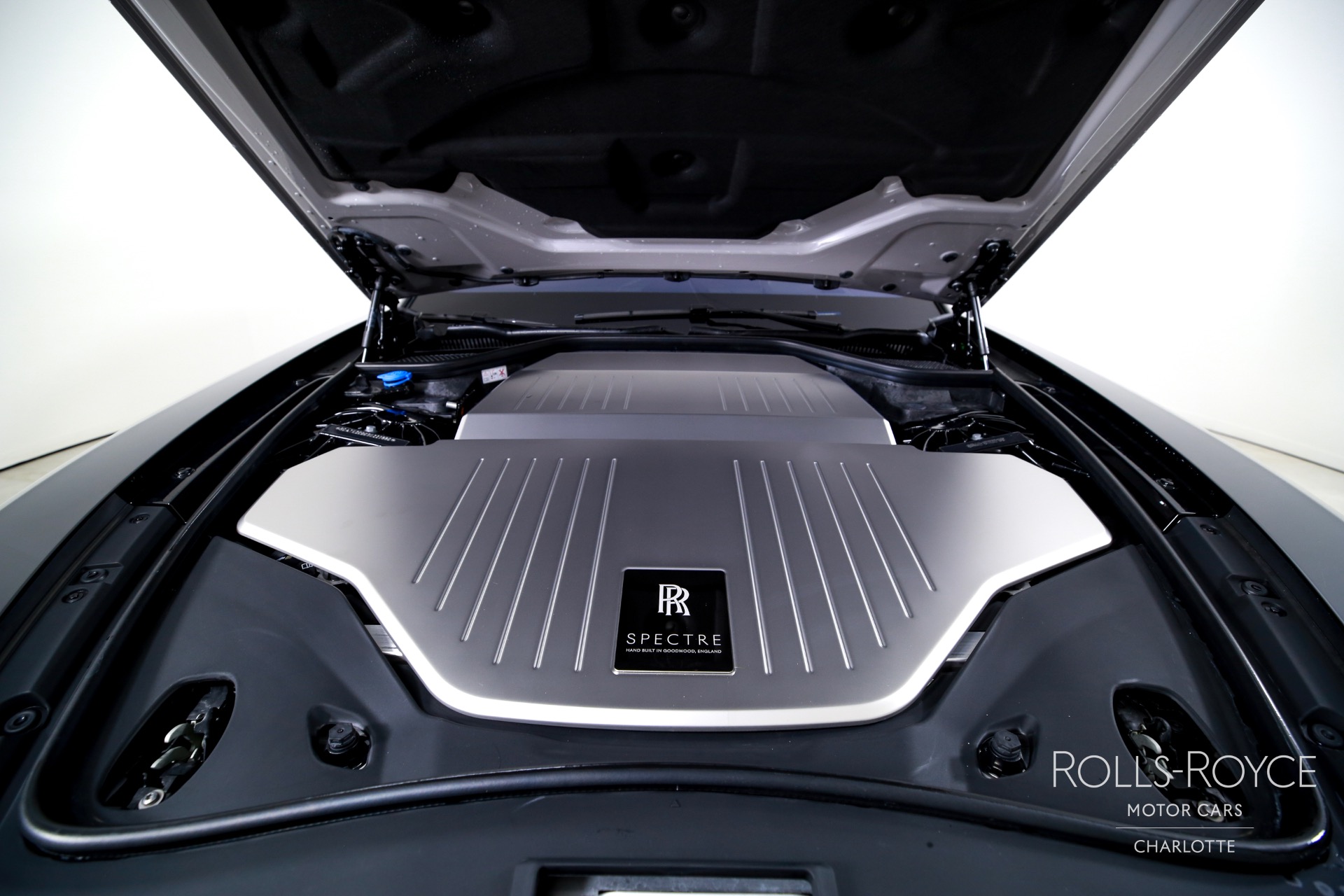 2025 Rolls Royce Spectre photo 29