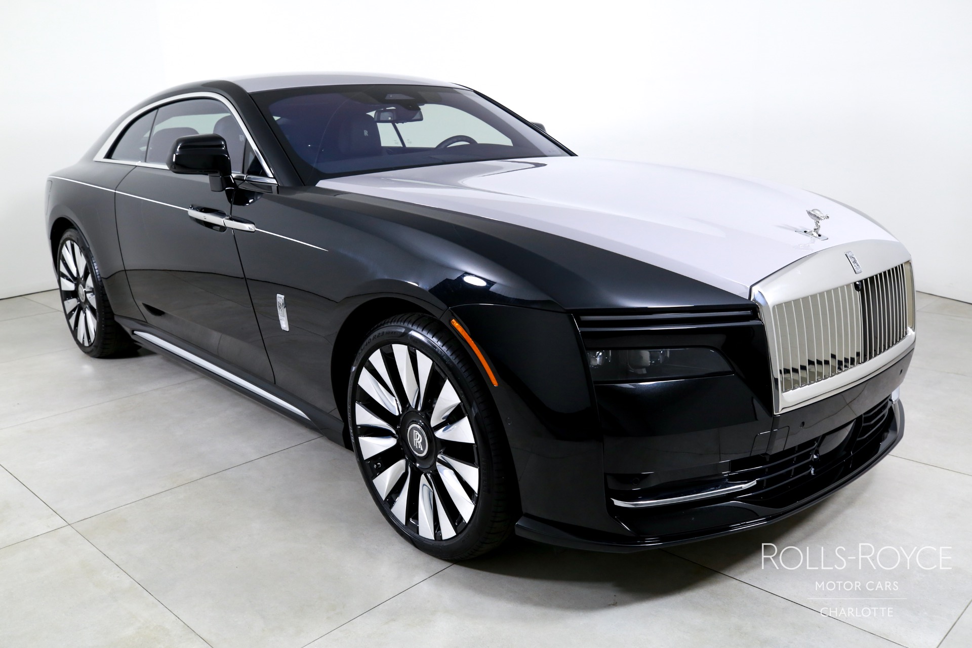 2025 Rolls Royce Spectre photo 6