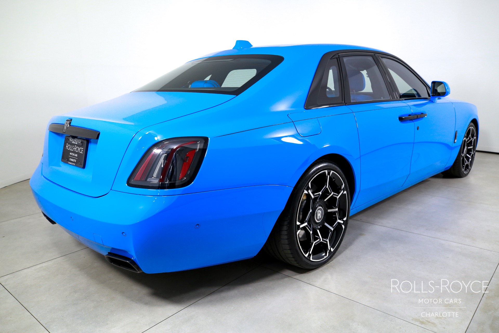 2025 Rolls Royce Ghost Black Badge photo 2