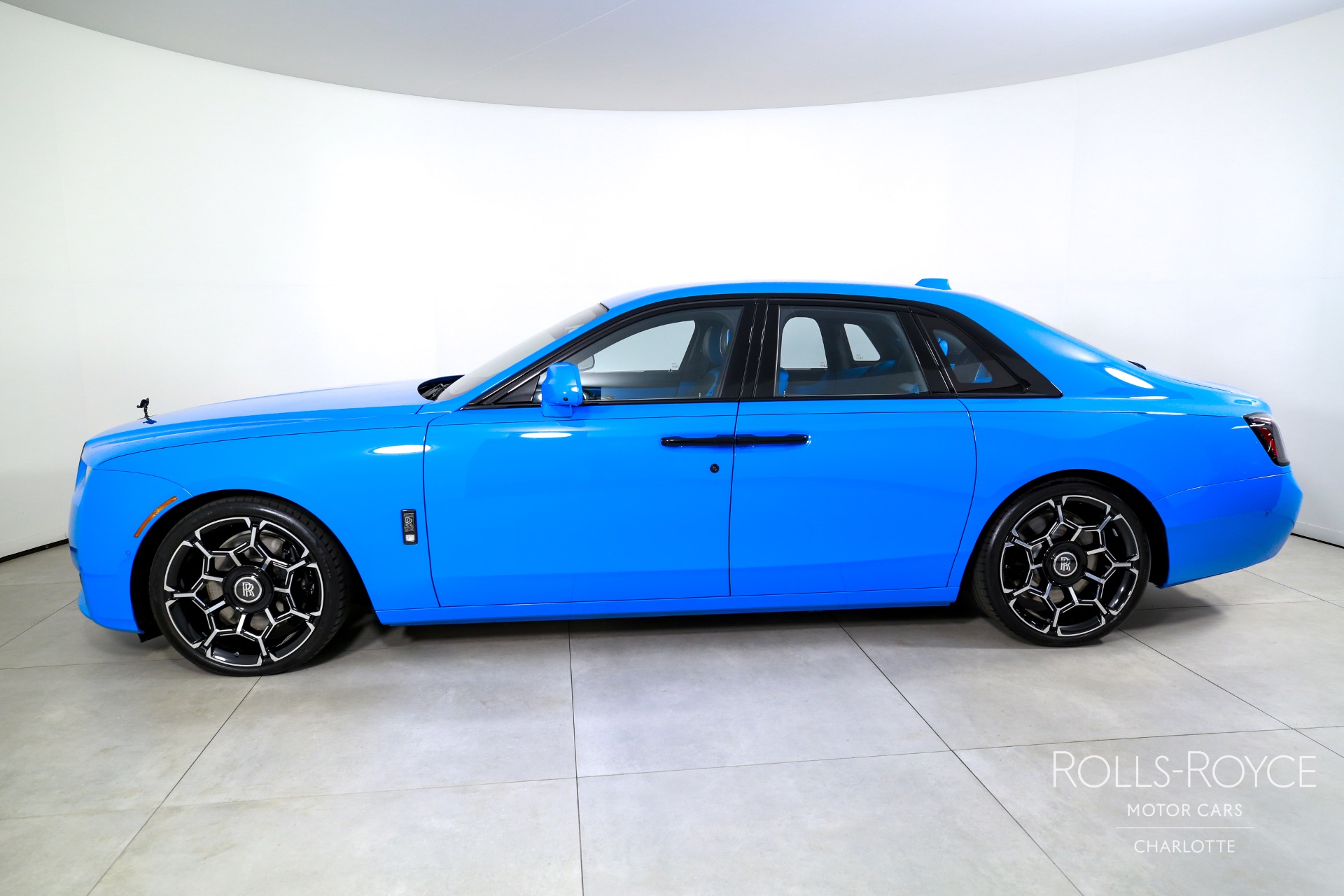 2025 Rolls Royce Ghost Black Badge photo 3