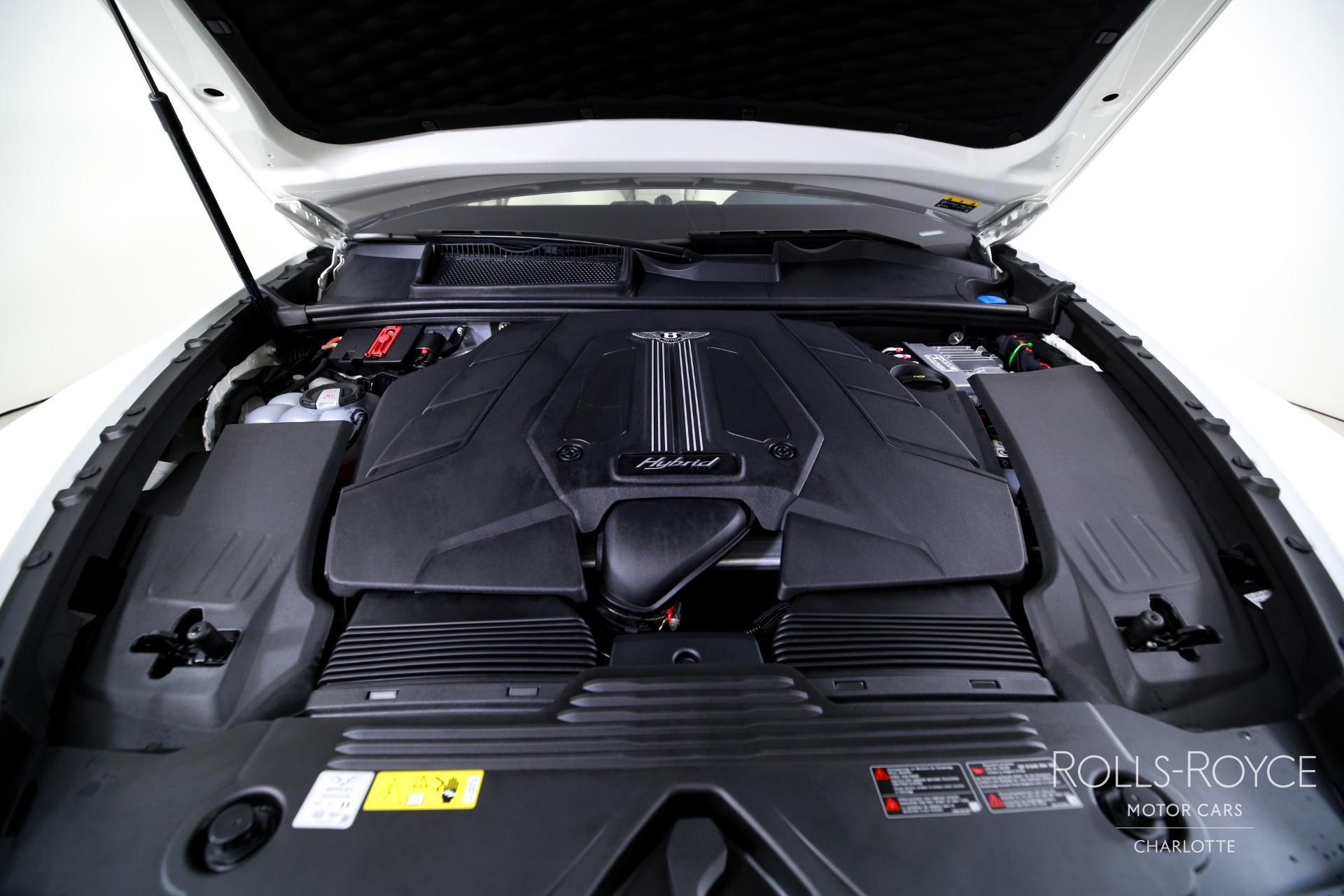 2023 Bentley Bentayga Hybrid Base photo 27