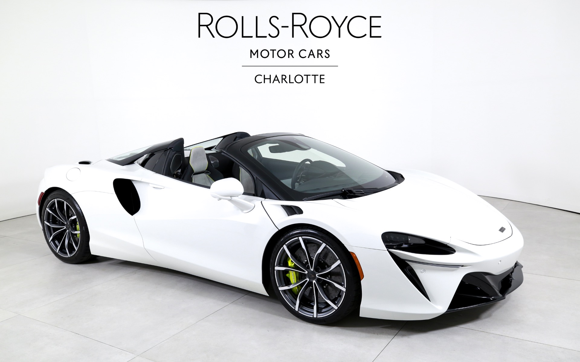 2025 Mclaren ARTURA Spider photo 2