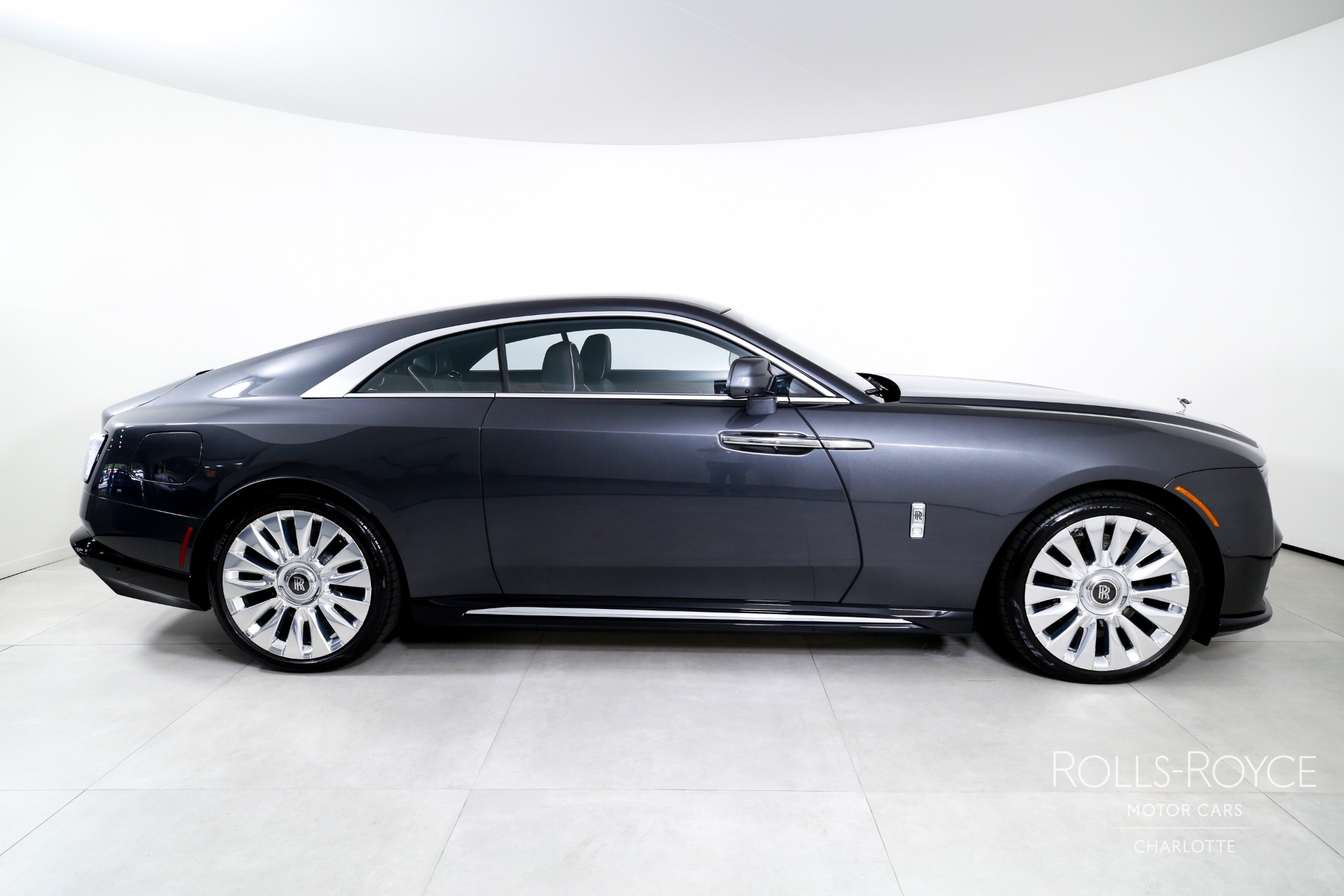 2025 Rolls Royce Spectre photo 10
