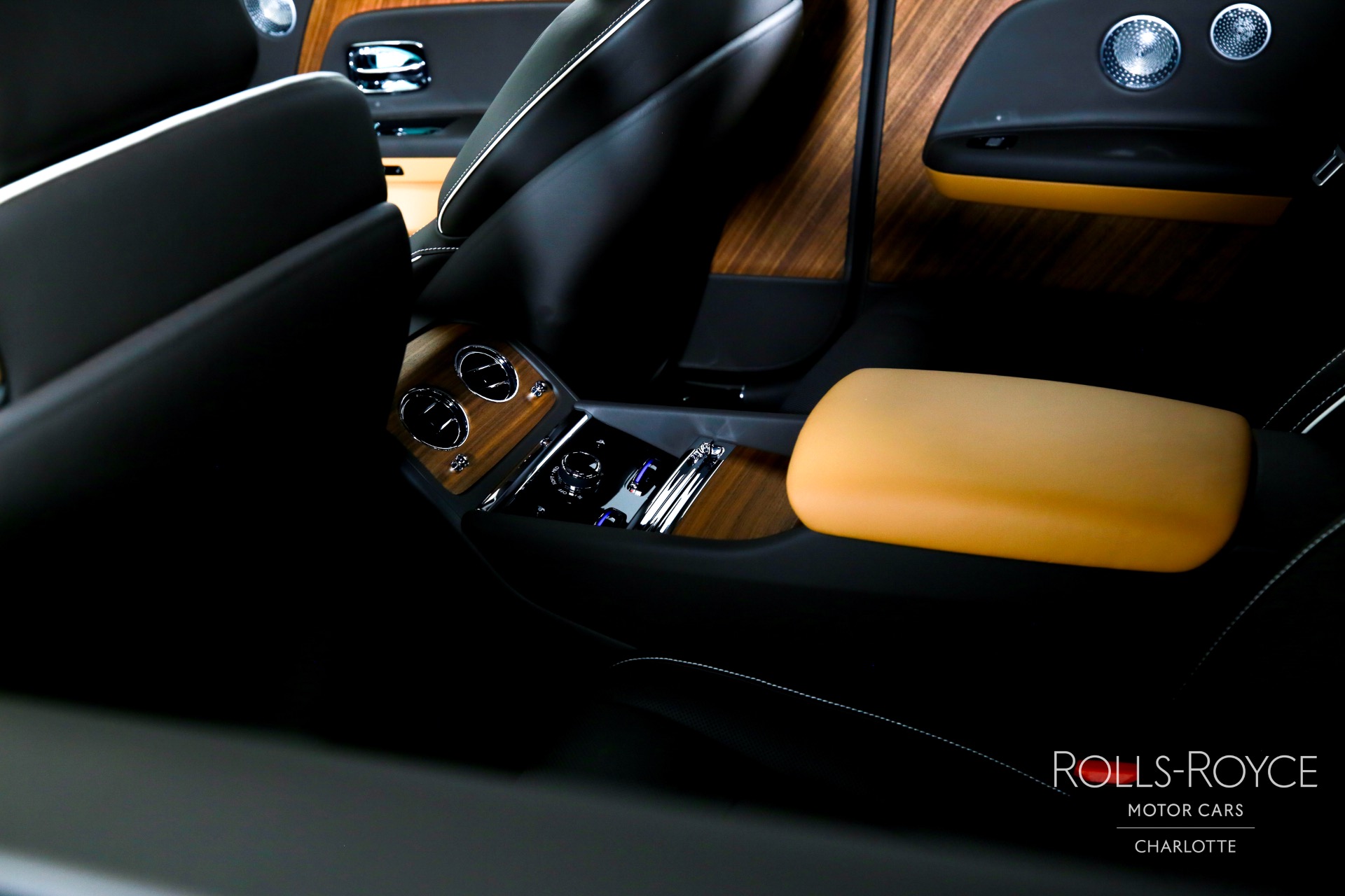 2025 Rolls Royce Spectre photo 19