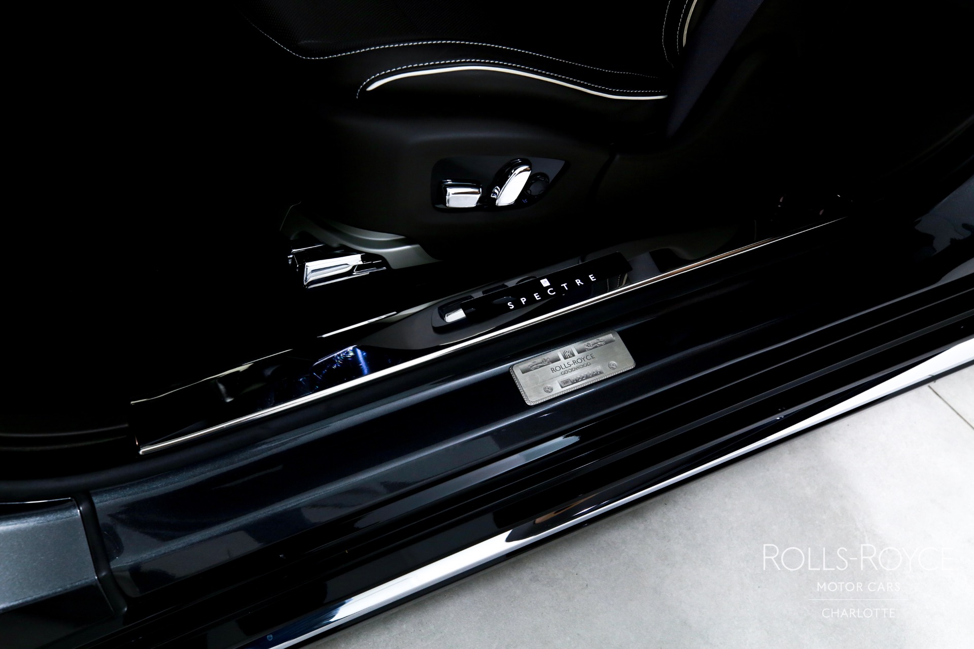 2025 Rolls Royce Spectre photo 20