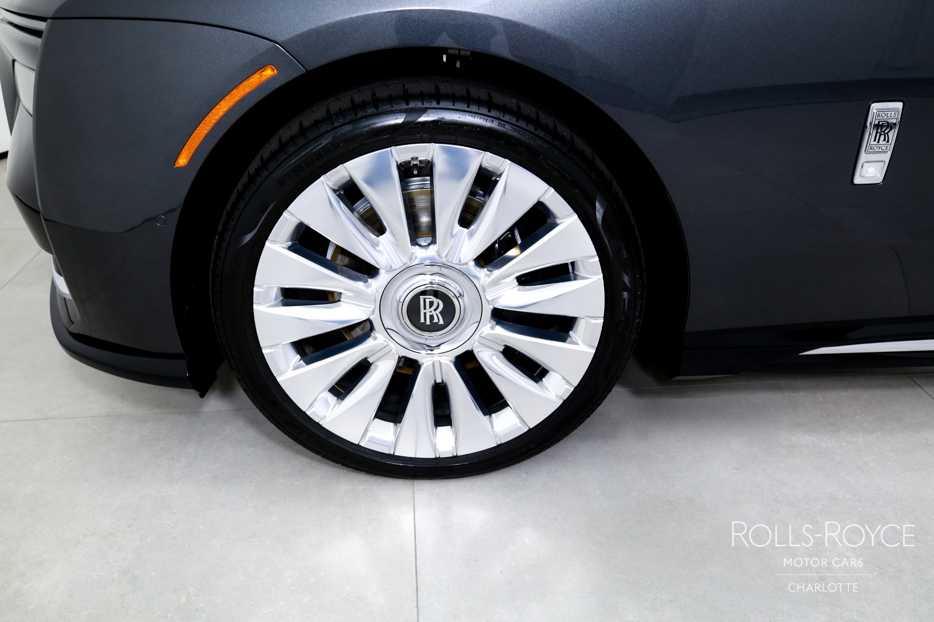 2025 Rolls Royce Spectre photo 34