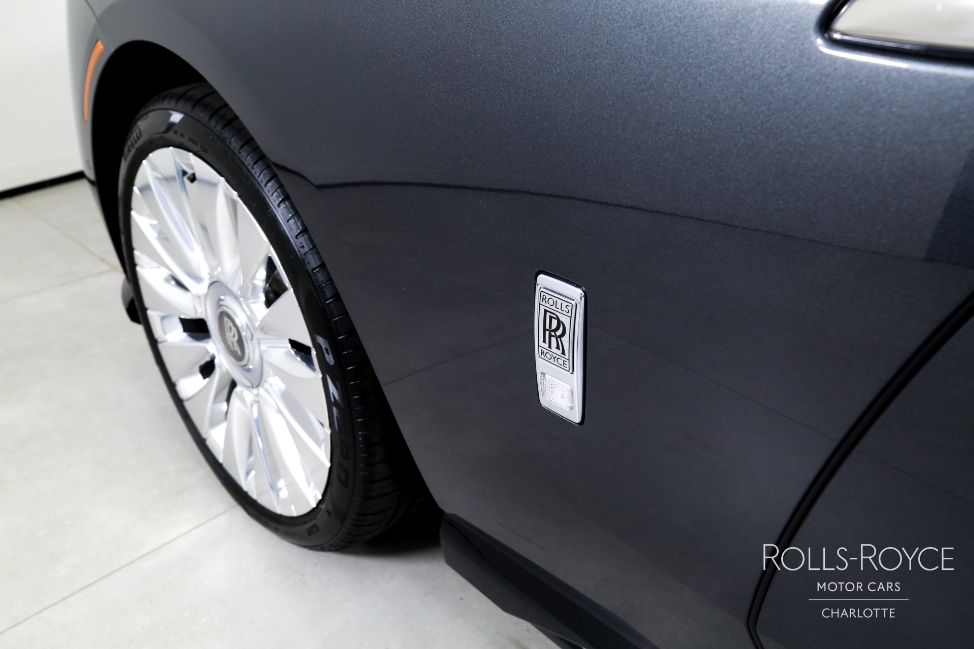 2025 Rolls Royce Spectre photo 37