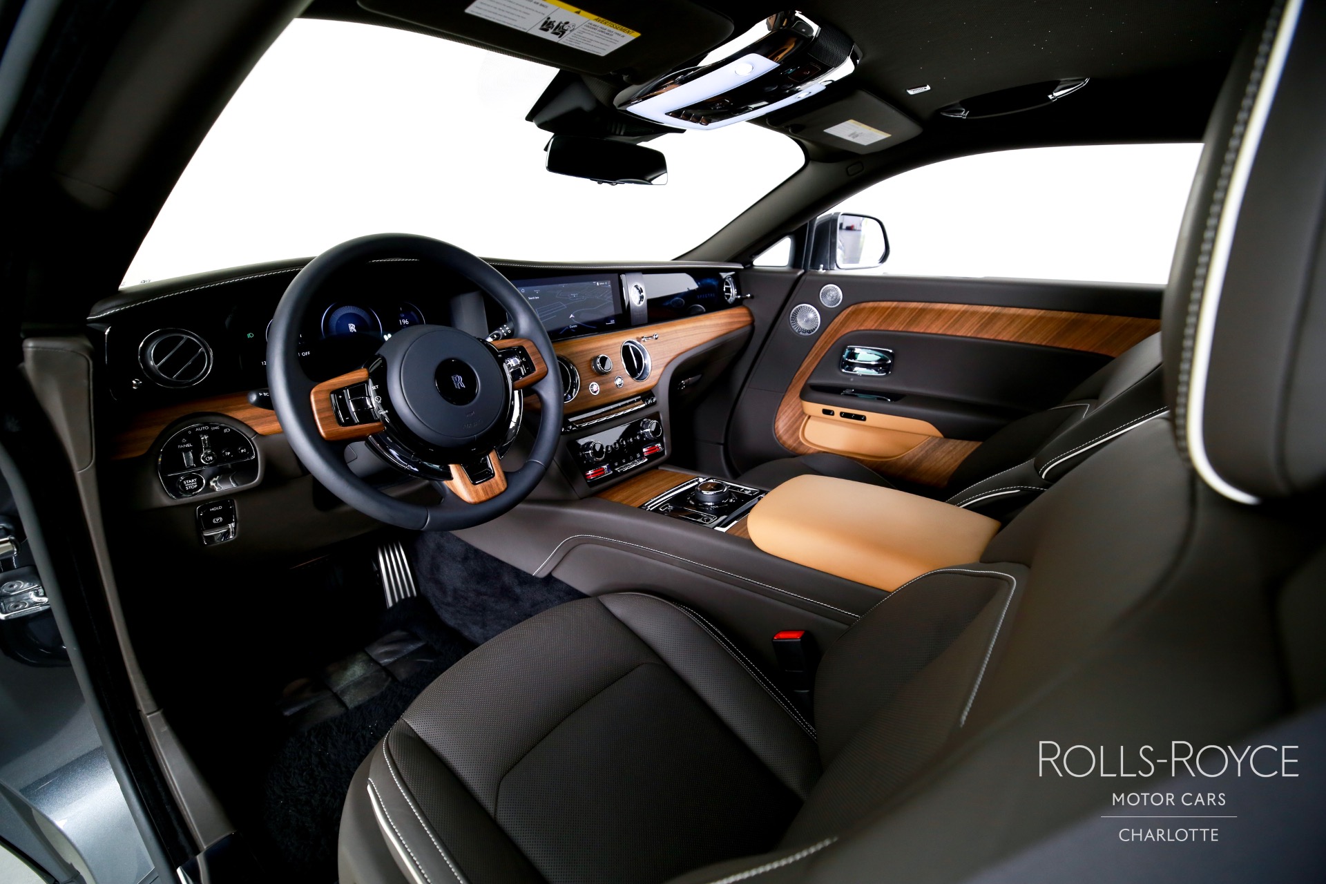 2025 Rolls Royce Spectre photo 4