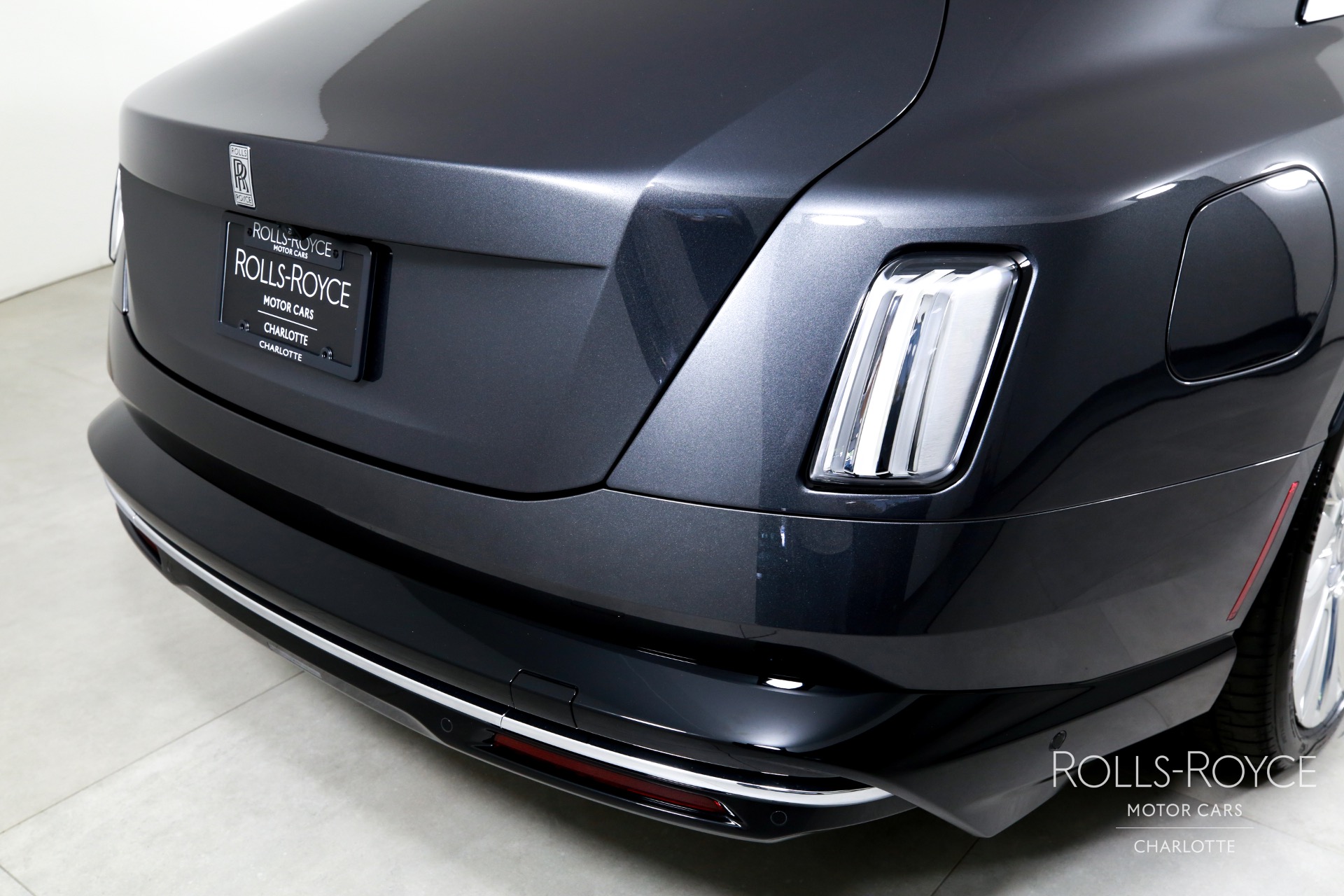 2025 Rolls Royce Spectre photo 39