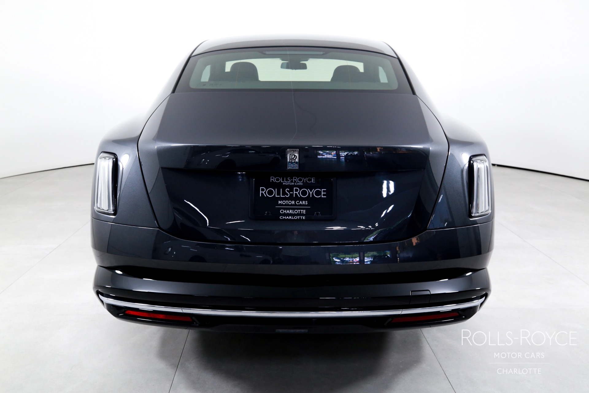 2025 Rolls Royce Spectre photo 9