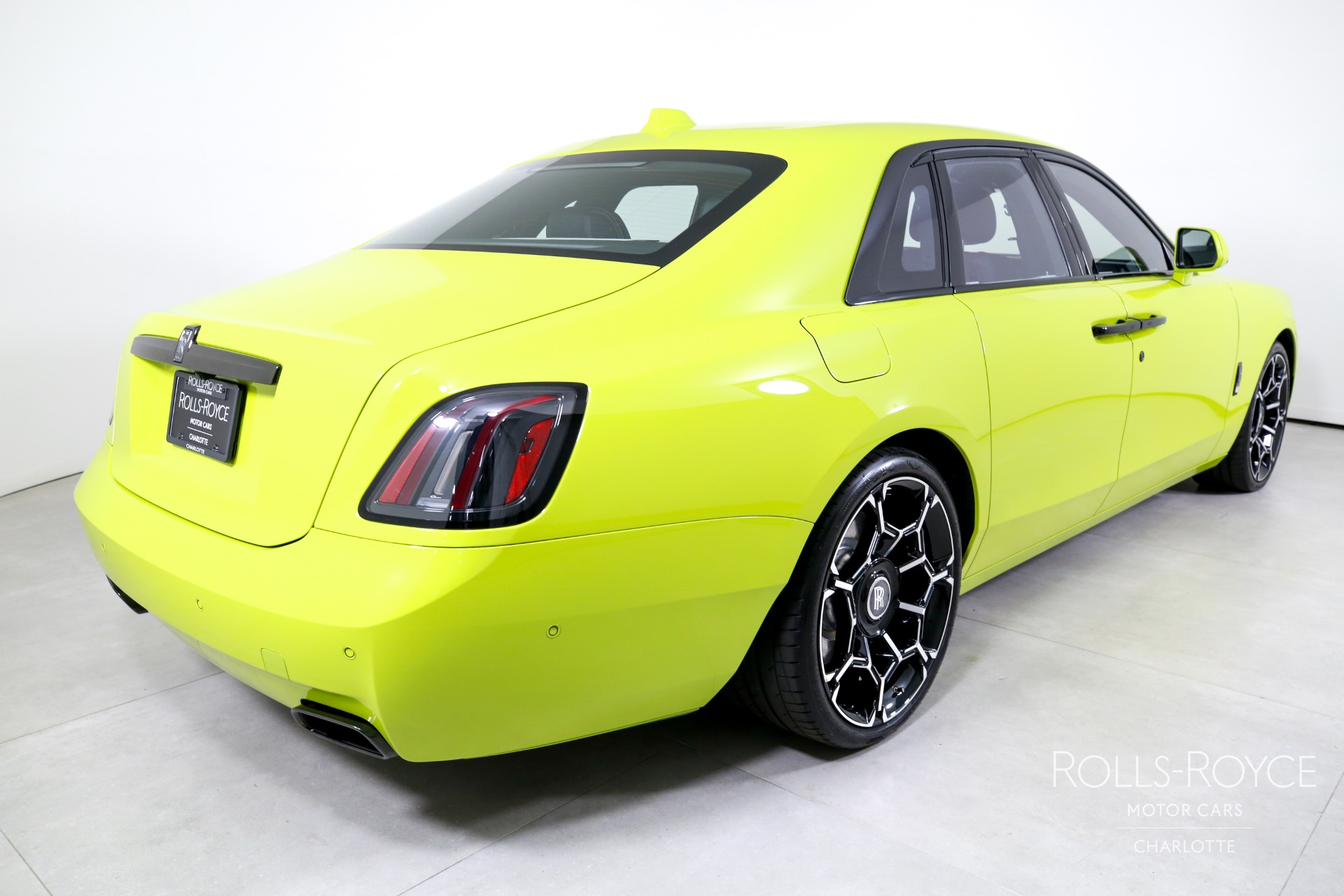 2025 Rolls Royce Ghost Black Badge photo 2