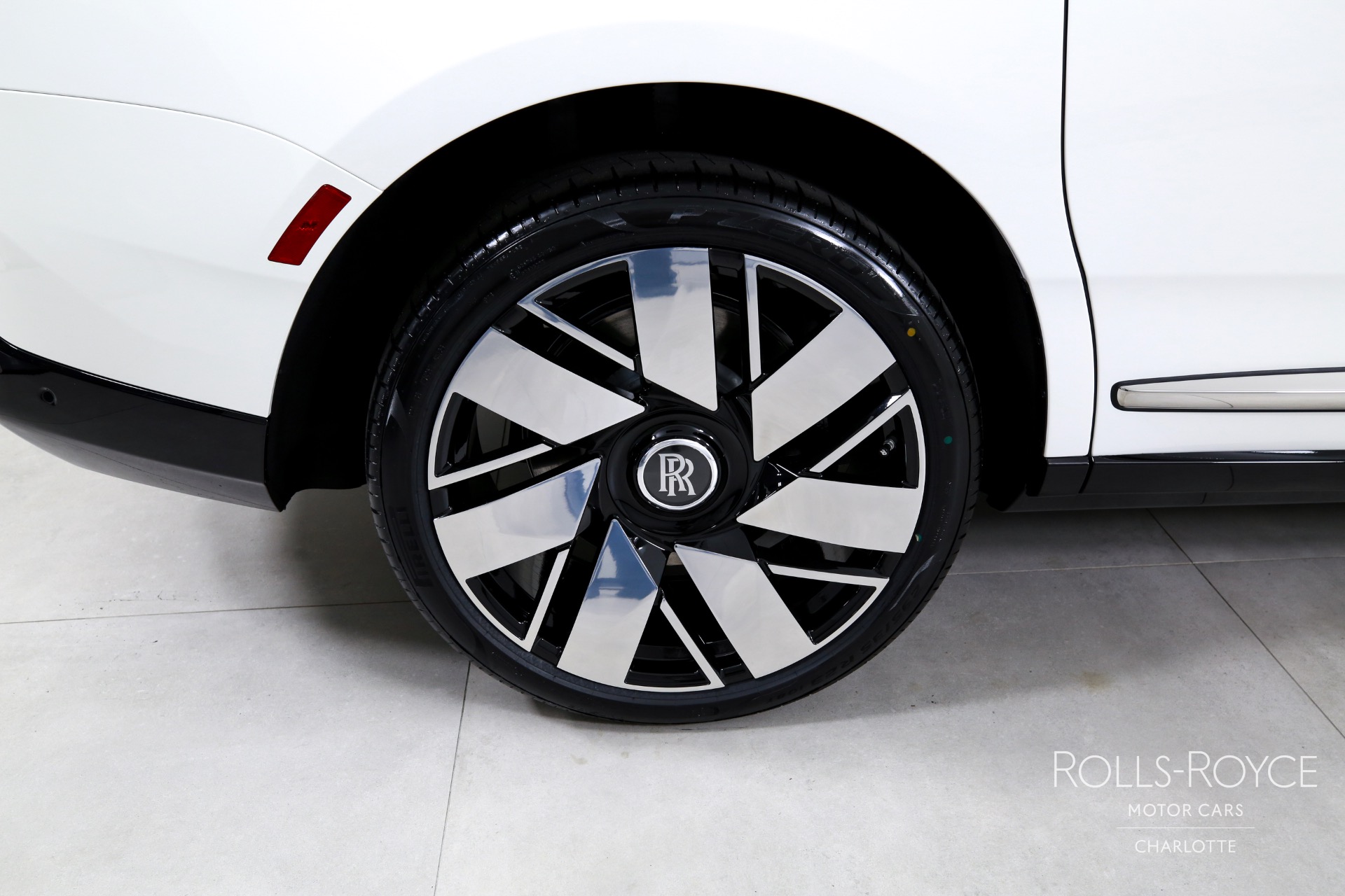 2026 Rolls Royce Cullinan RR photo 34