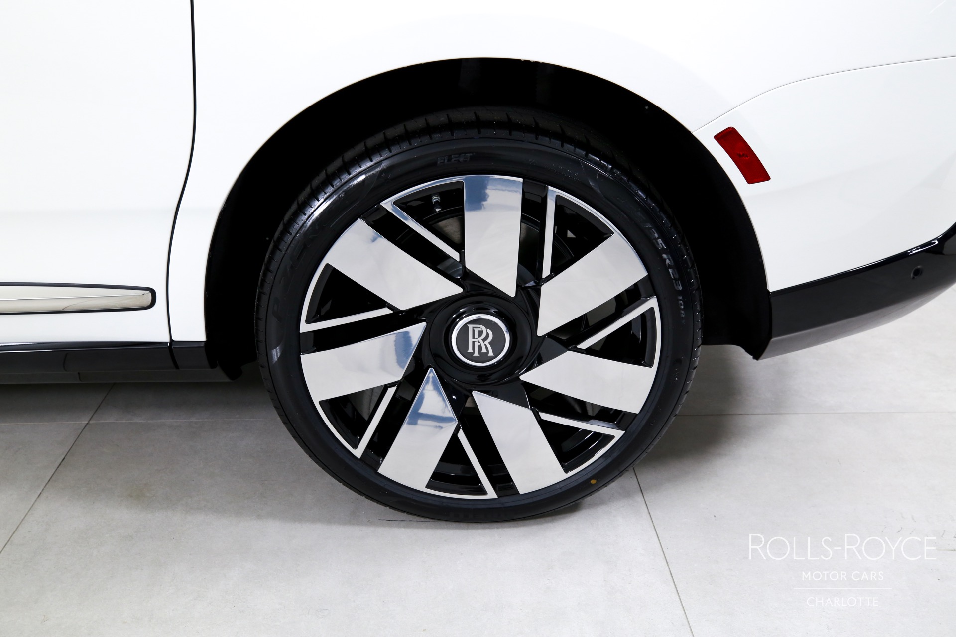 2026 Rolls Royce Cullinan RR photo 37