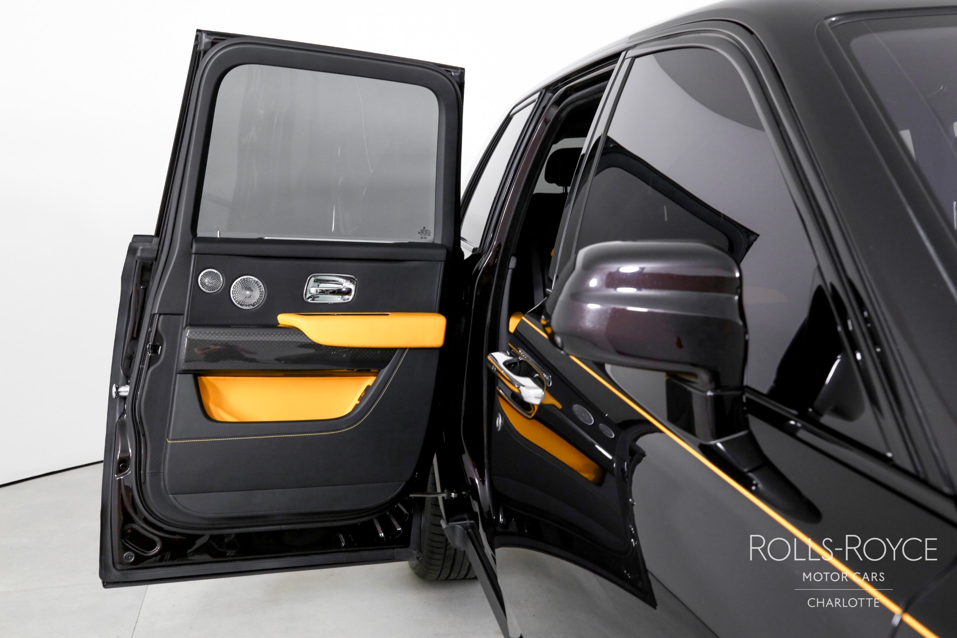 2023 Rolls-Royce Cullinan Black Badge - Photo 27
