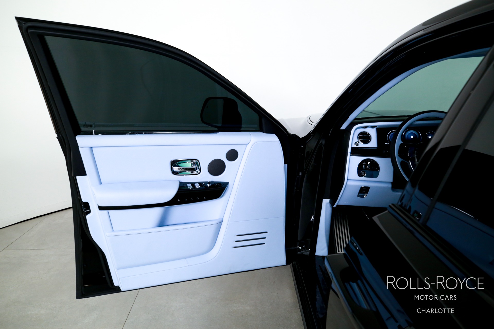 2026 Rolls-Royce Phantom Base - Photo 11