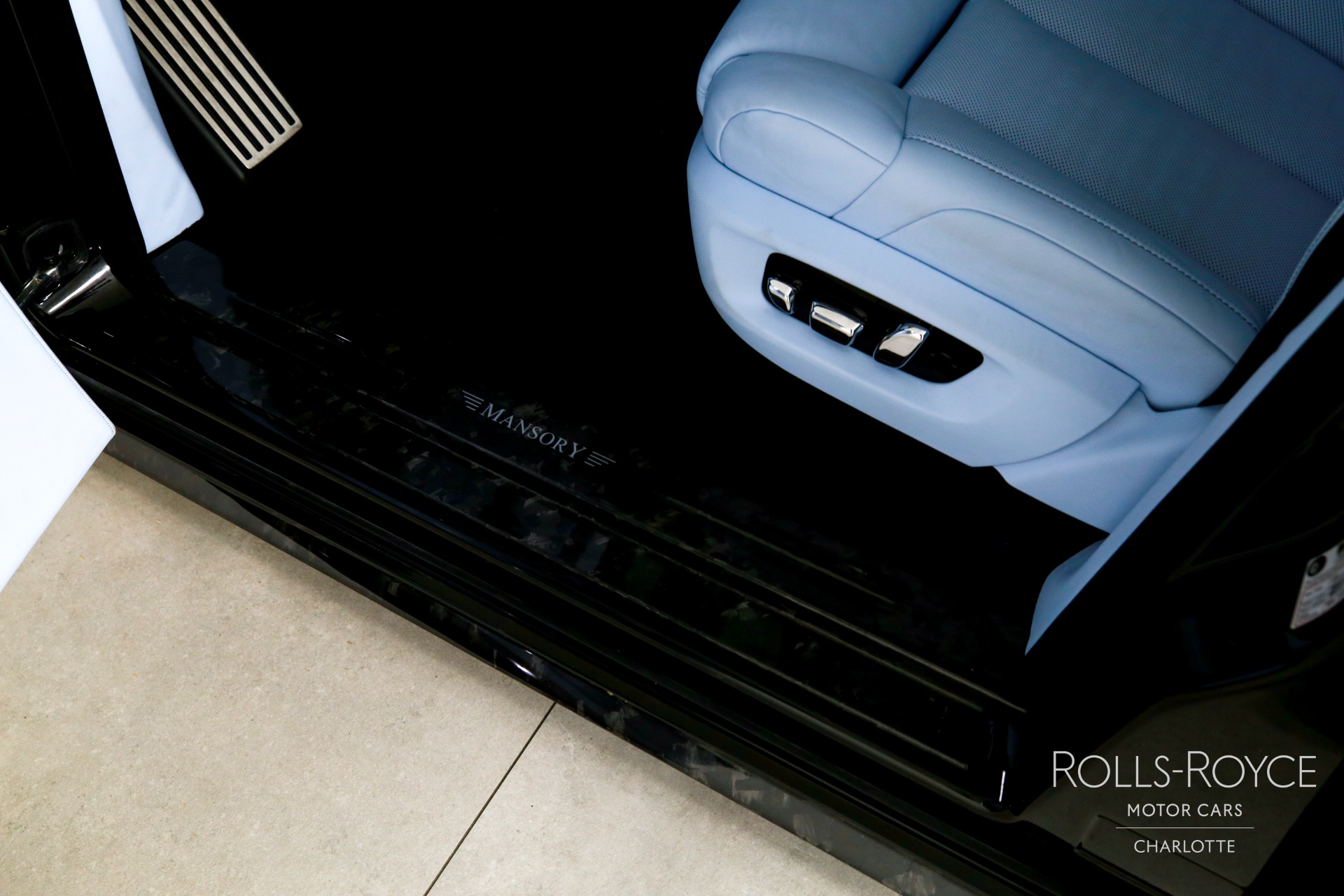 2026 Rolls-Royce Phantom Base - Photo 17