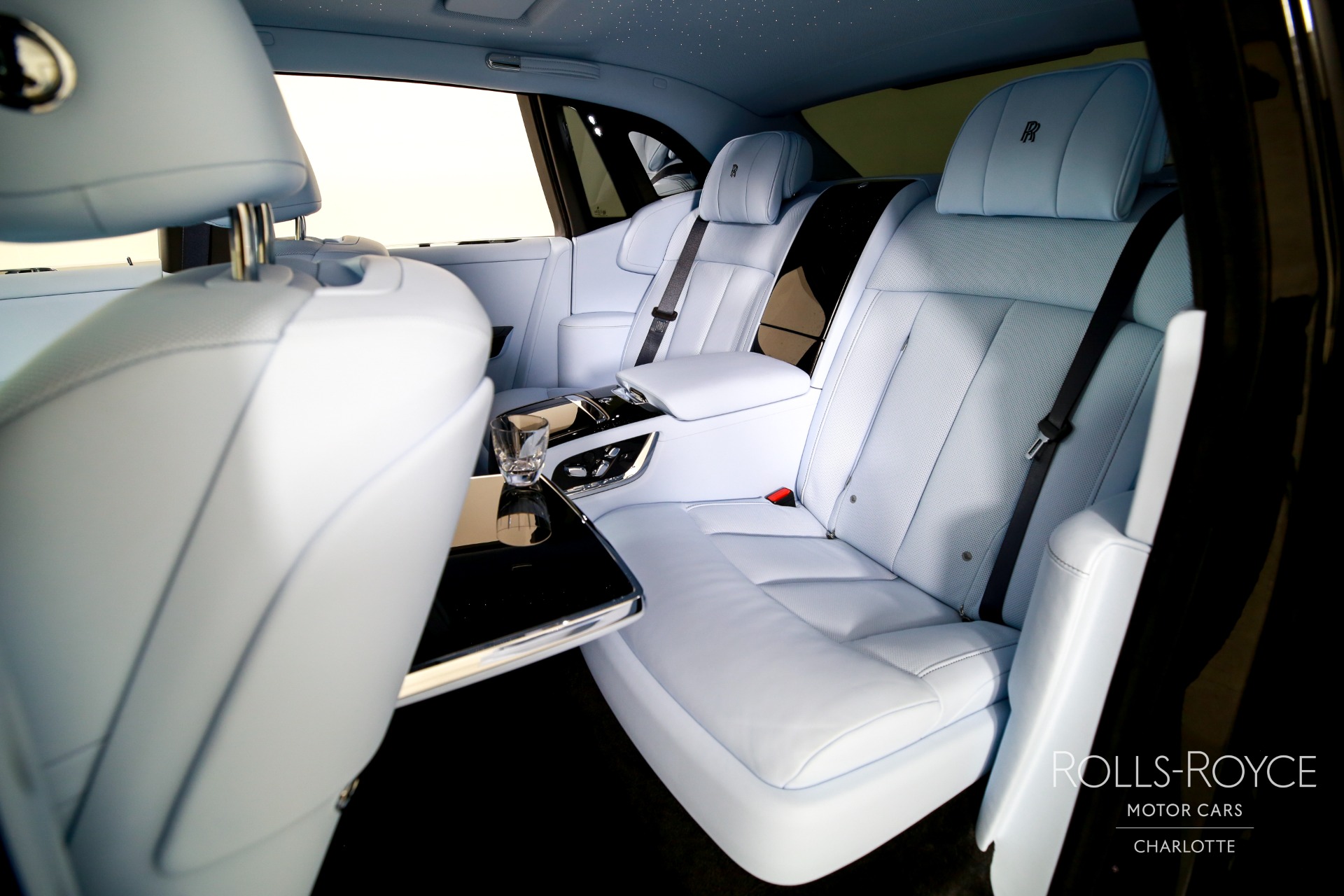 2026 Rolls-Royce Phantom Base - Photo 19