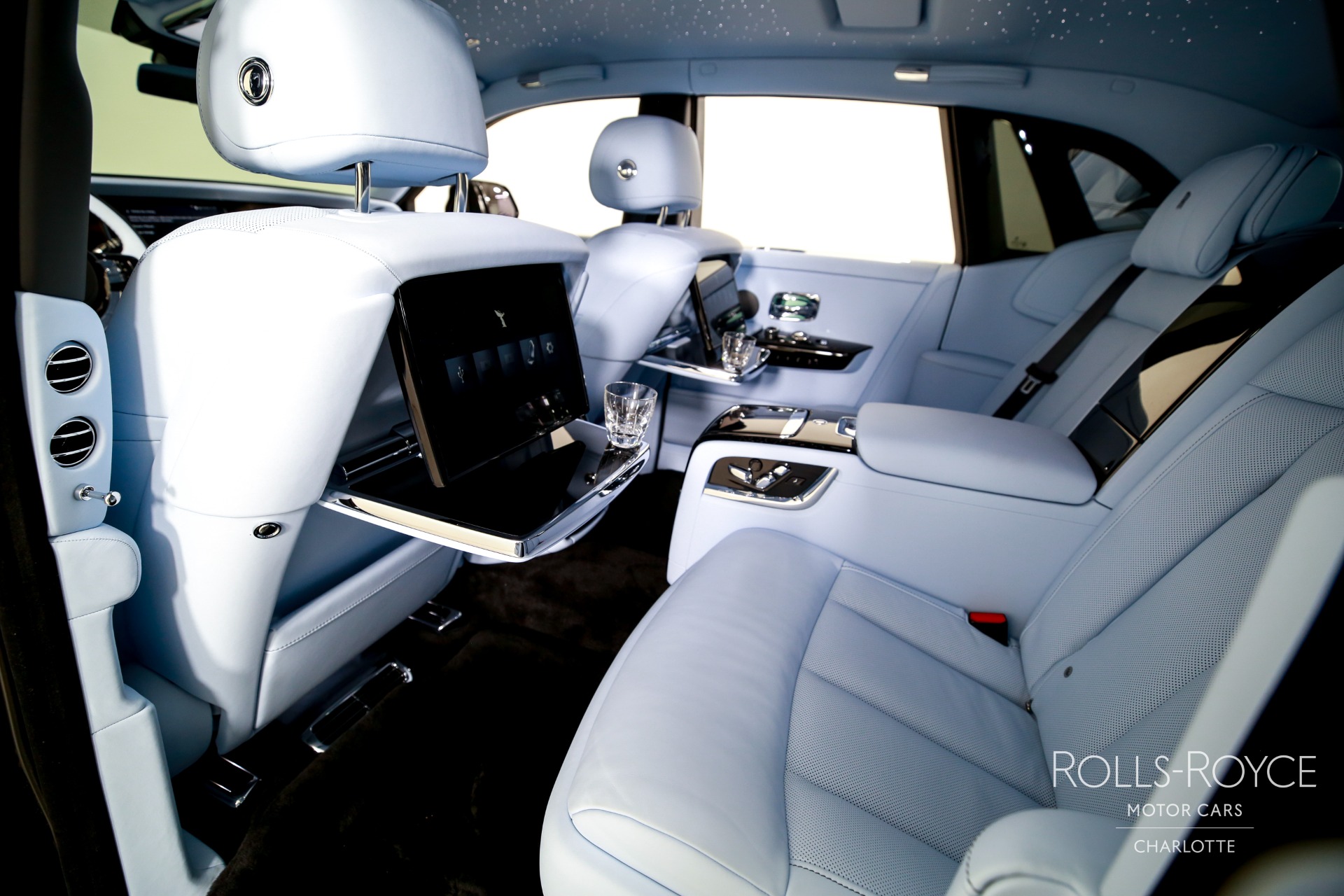 2026 Rolls-Royce Phantom Base - Photo 20