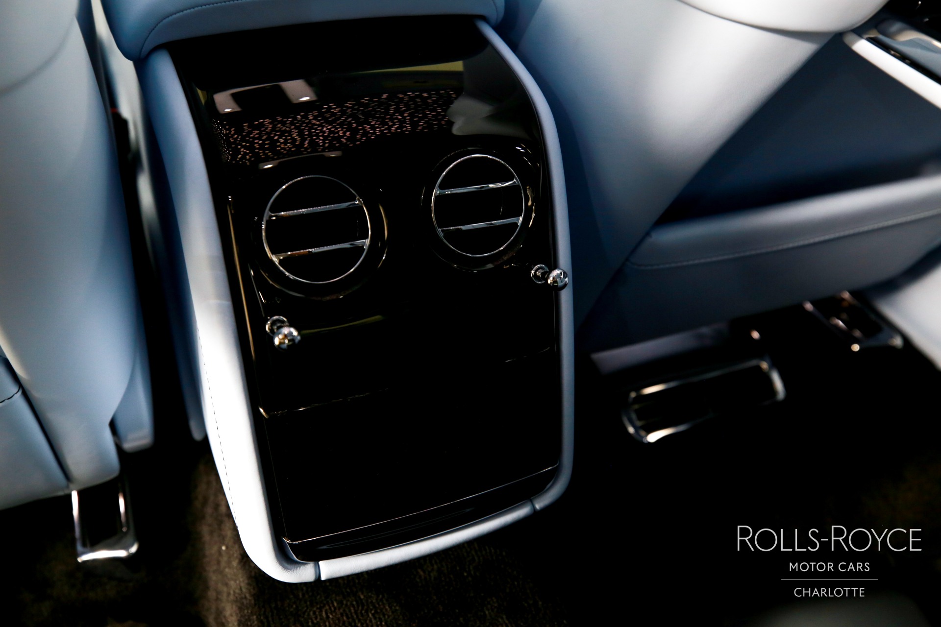 2026 Rolls-Royce Phantom Base - Photo 23