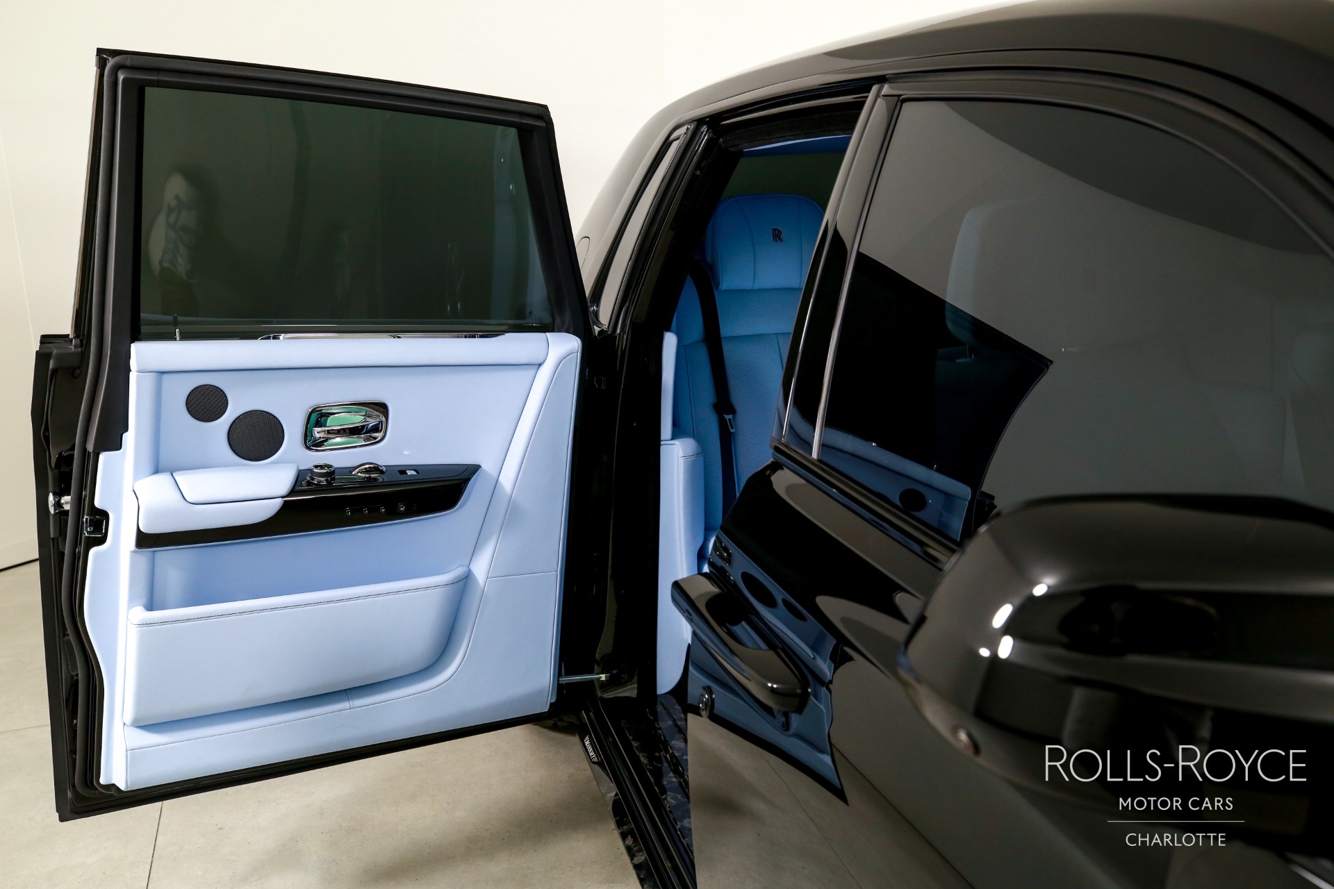 2026 Rolls-Royce Phantom Base - Photo 28