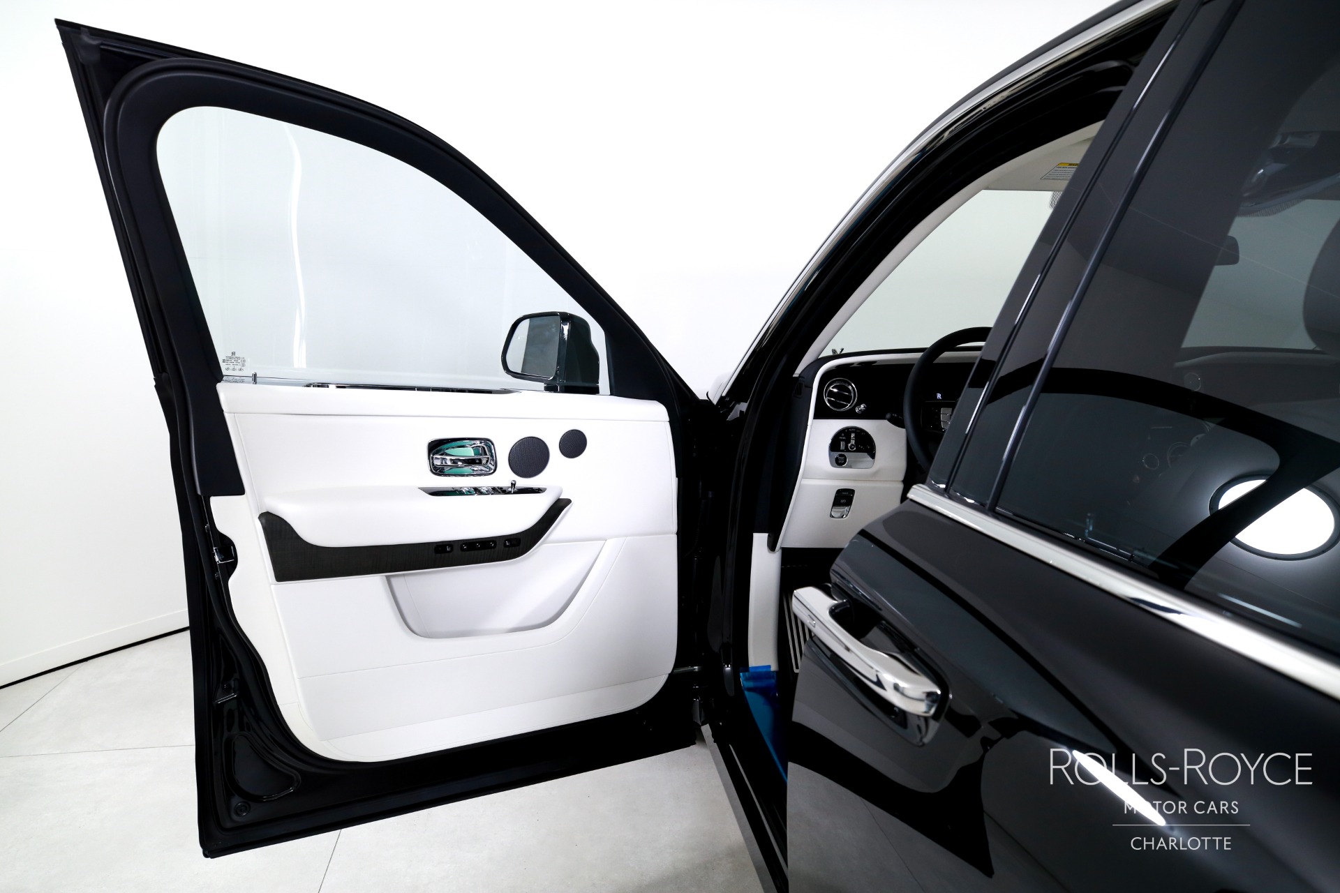 2026 Rolls-Royce Cullinan Base - Photo 11