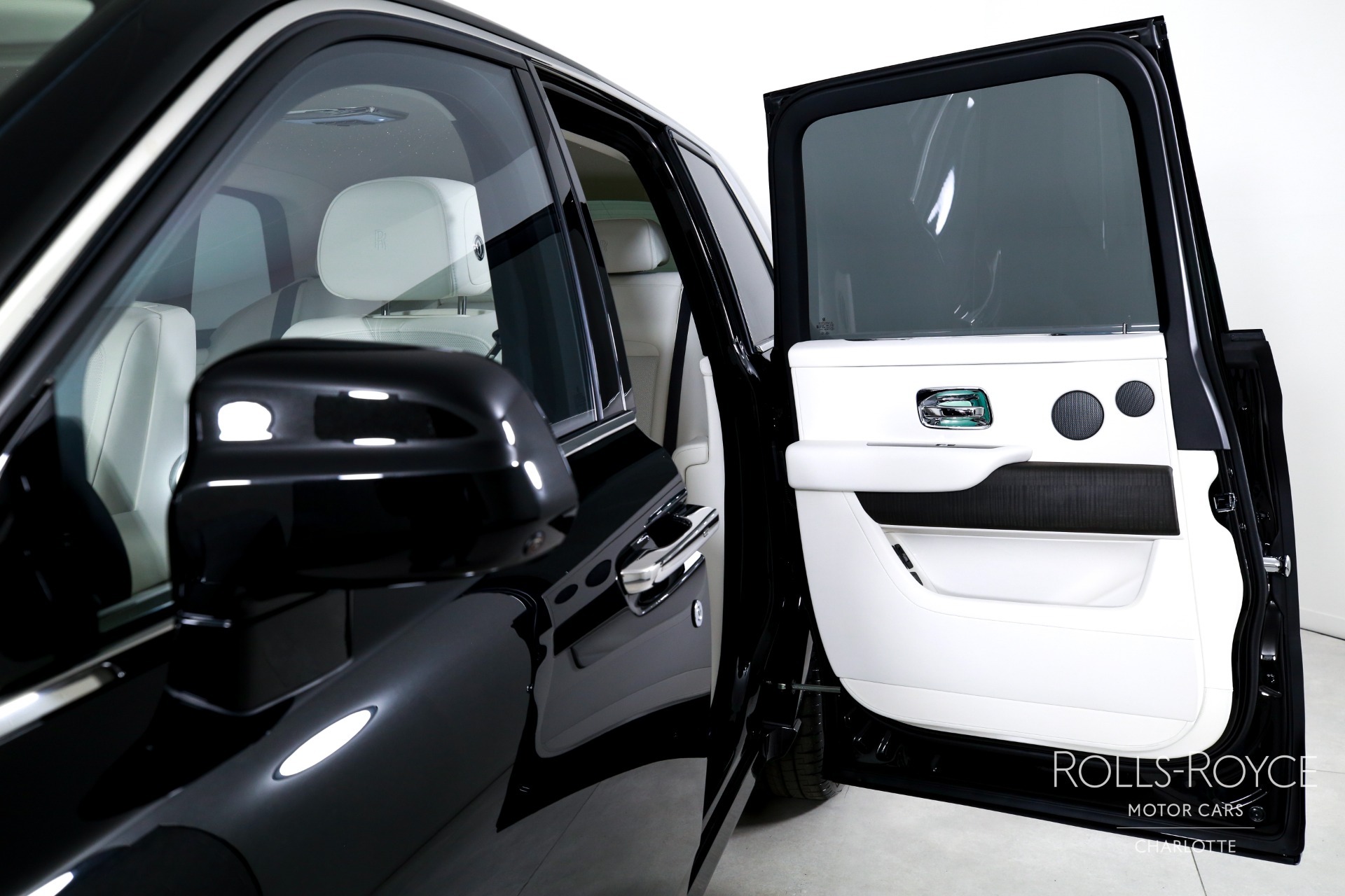 2026 Rolls-Royce Cullinan Base - Photo 18