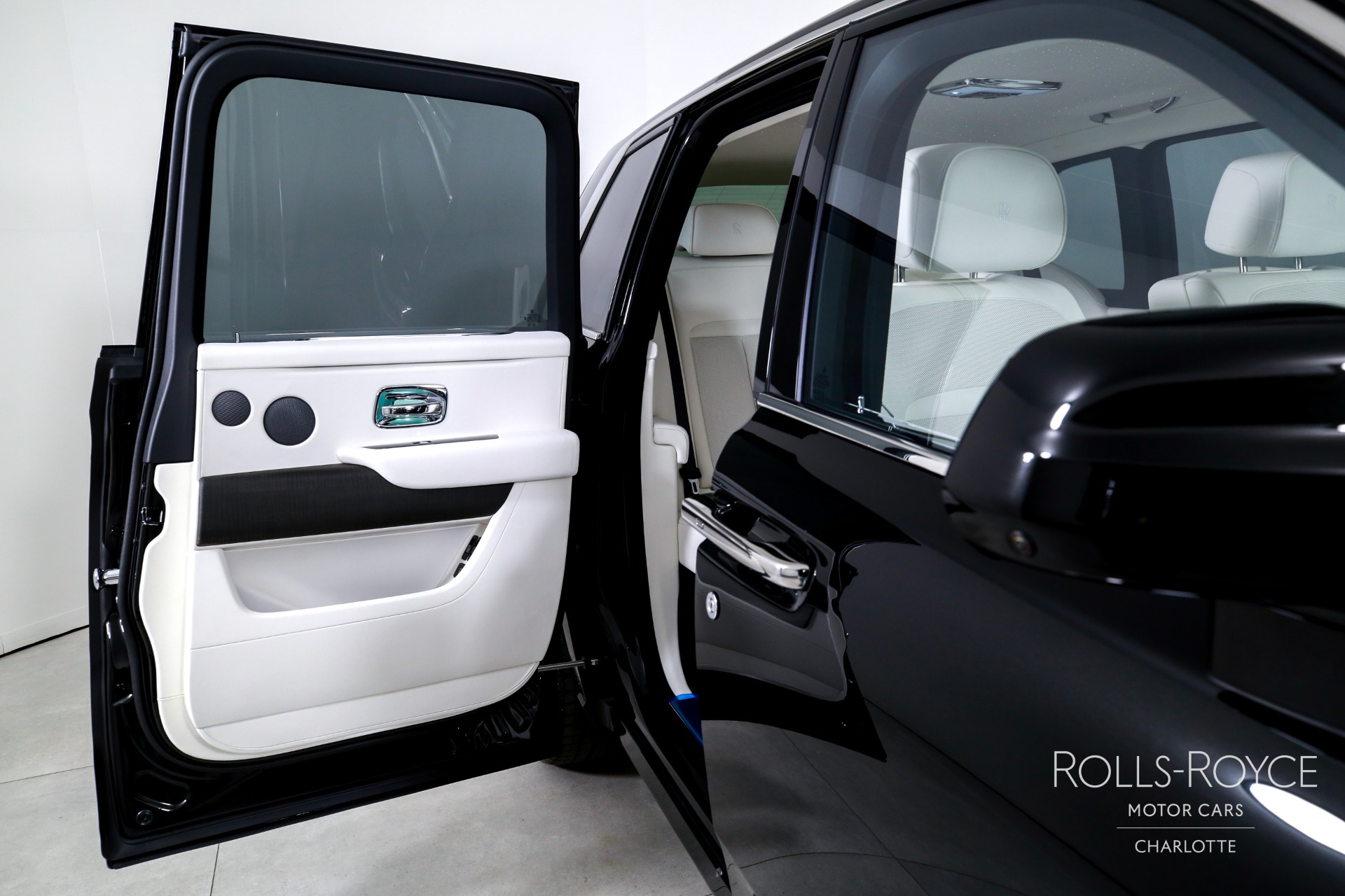 2026 Rolls-Royce Cullinan Base - Photo 29