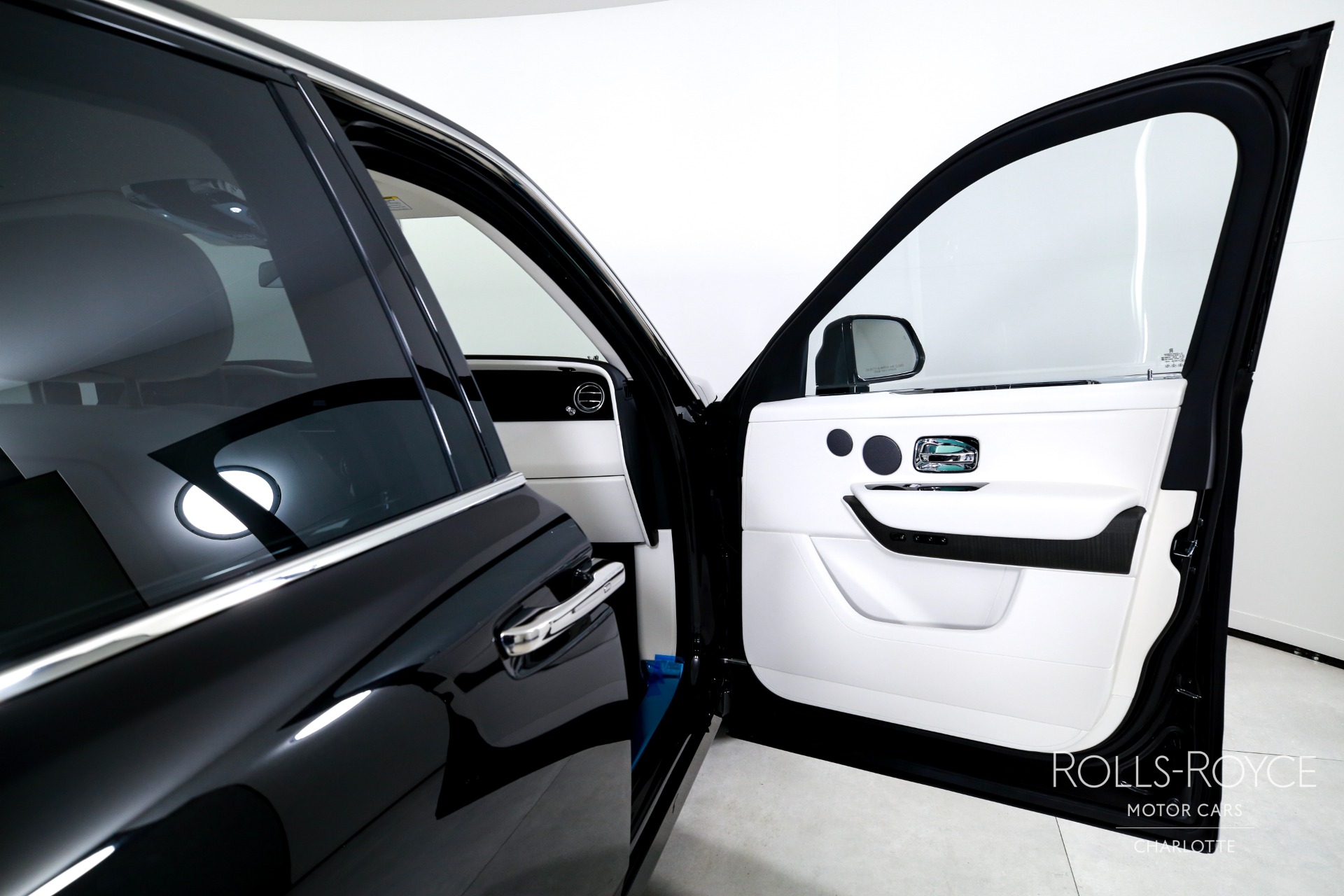 2026 Rolls-Royce Cullinan Base - Photo 35