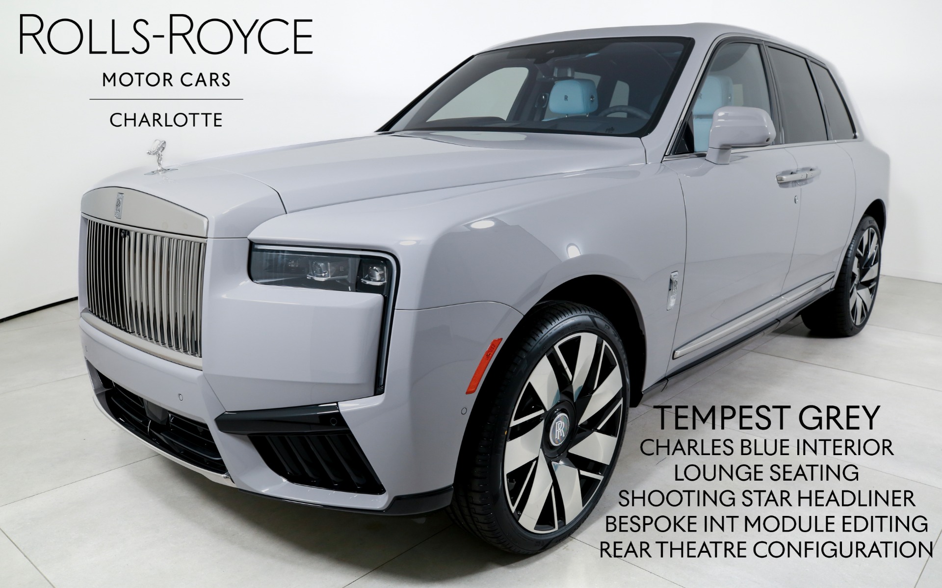 2027 Rolls-Royce Cullinan -'s photo