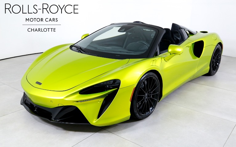 2025 McLaren Artura Performance